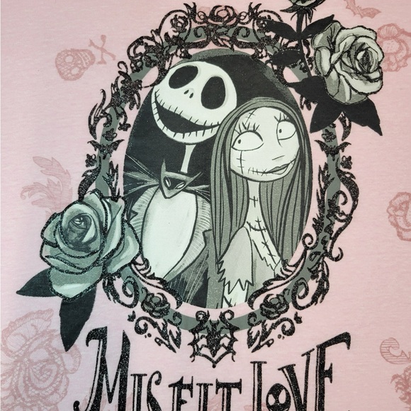 3XL  Women's Jack Skellington and Sally ~ Misfit Love ~ Pink Disney Tee Shirt - Picture 2 of 7